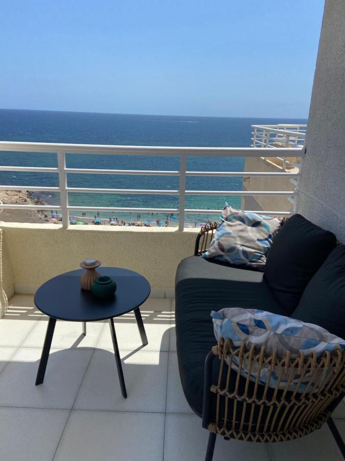 Relaxing Modern Beachfront Apartment - Amazing Sea View 卡尔佩 外观 照片